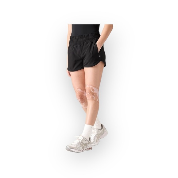 new Athleta Girl ✵ Run Free 2.5” UPF 40 Short ✵ Black 14 XL ✵ Recycled Materials - Picture 14 of 16